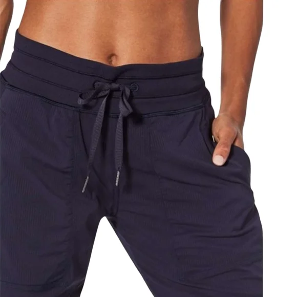 Lululemon Dance Studio Pant III Navy Size 4 - Picture 4 of 14